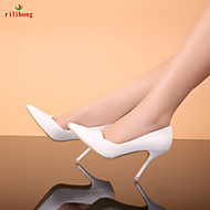 Magnifi<ues chaussures de mariée blanches talo,s hauts
